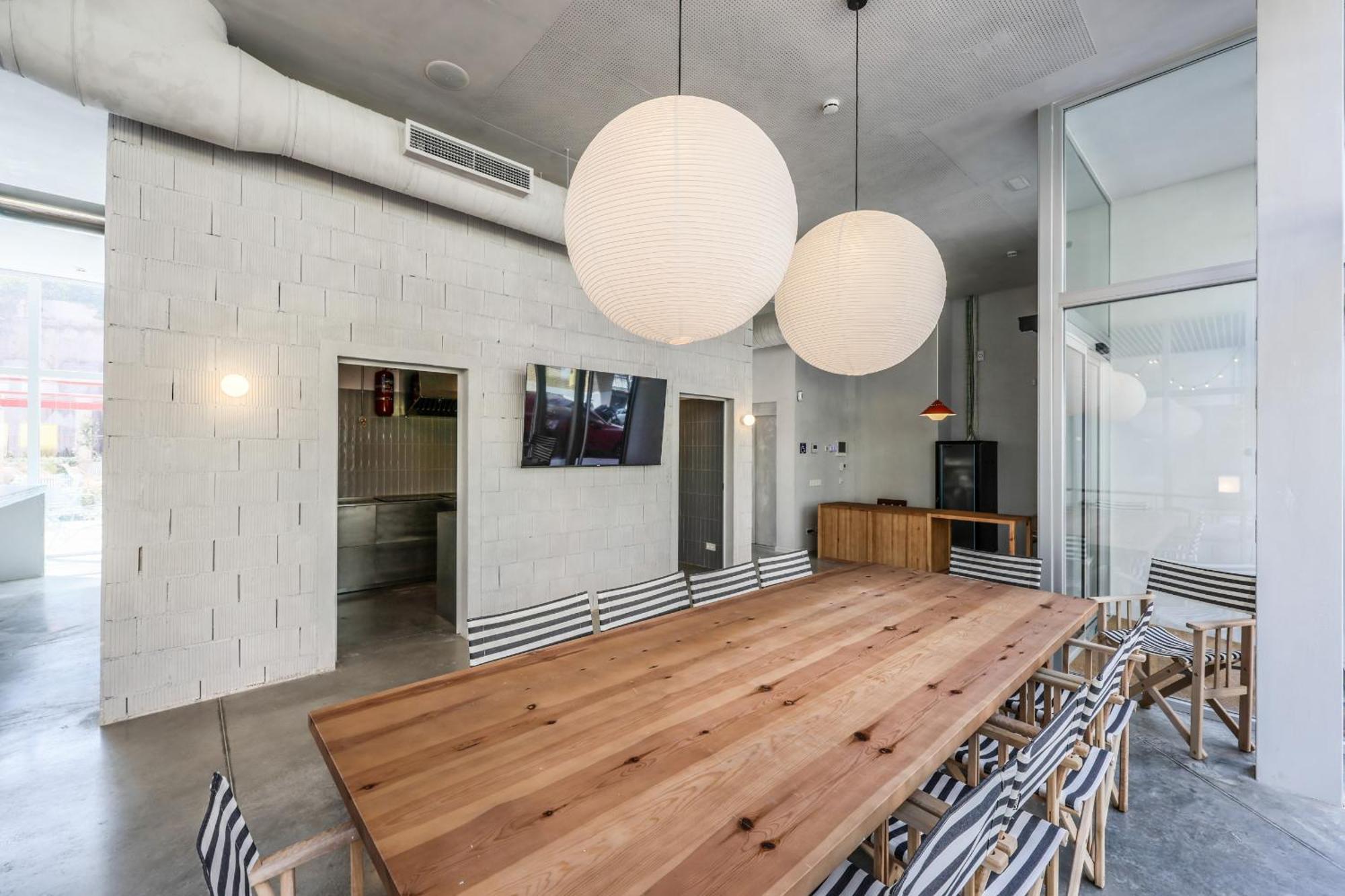 Madrid Live Coworking - Self Service - Bagian luar foto